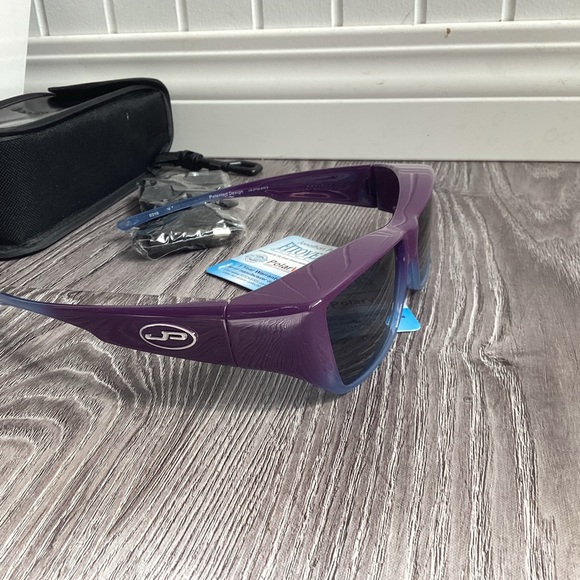 Jonathan Paul Fitovers - designed to fit over prescription glasses - Picture 2 of 7